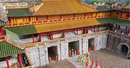 Tp. Hcm - Huế - Quảng Trị - Cầu Hiền Lương - Động Thiên Đường - Mộ Bác Giáp